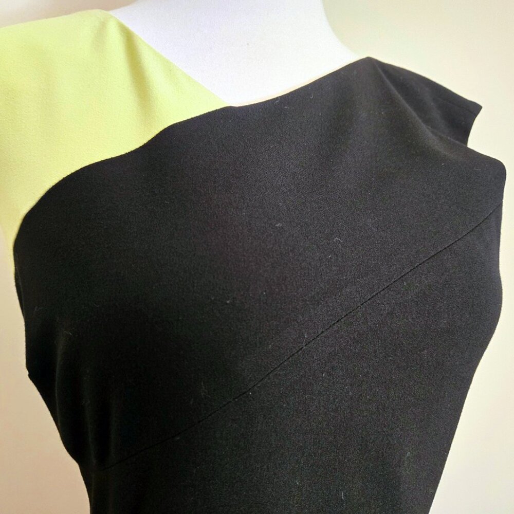 Calvin Klein Black & Green Duotone V-Neck Sleeveless Mini Dress - Size 2